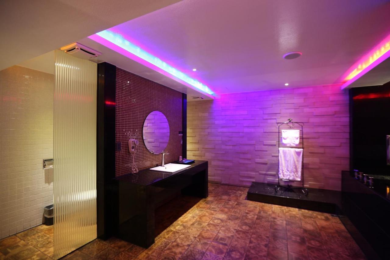 Yosemite Motel - Taiyuan Branch Taichung Exterior photo
